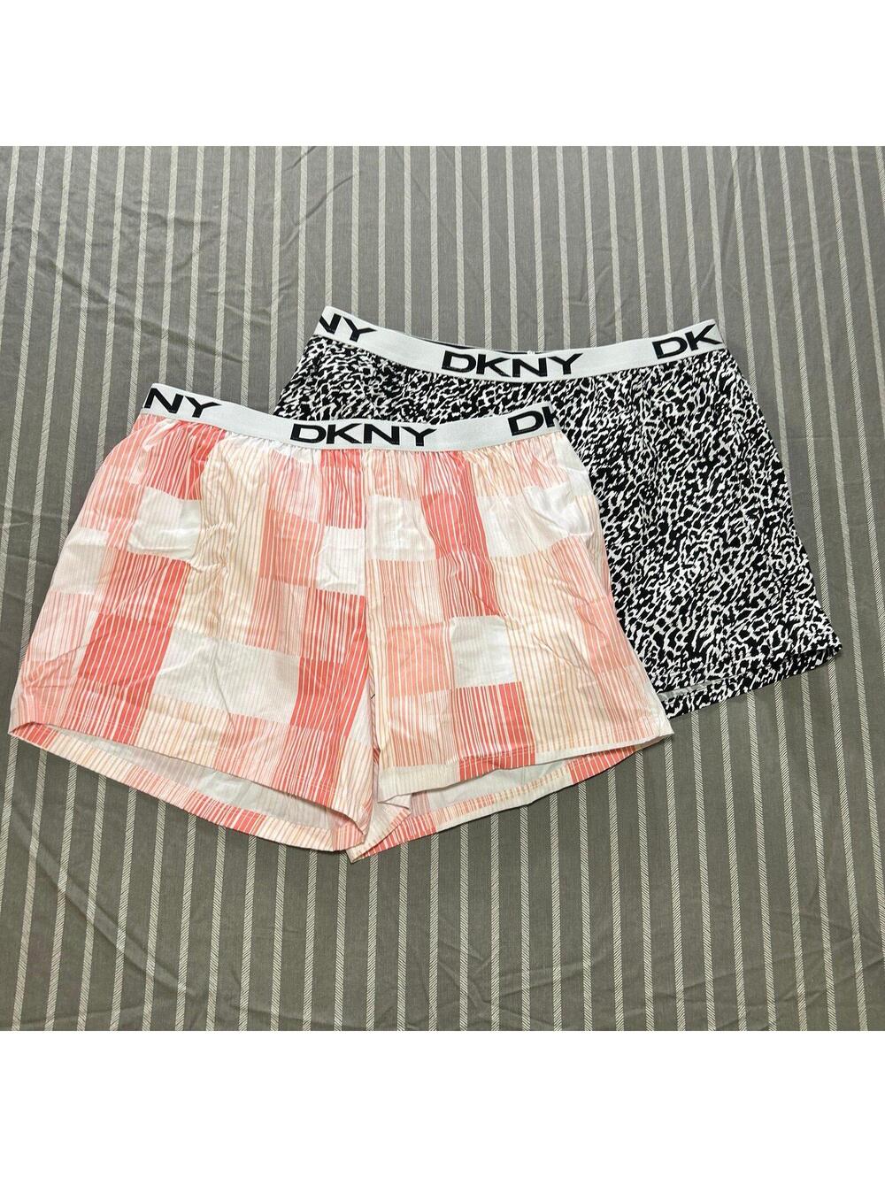 DKNY Woman's 2 Short size medium